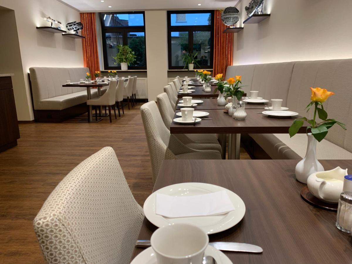 פרנקפורט Hotel Huebler מראה חיצוני תמונה