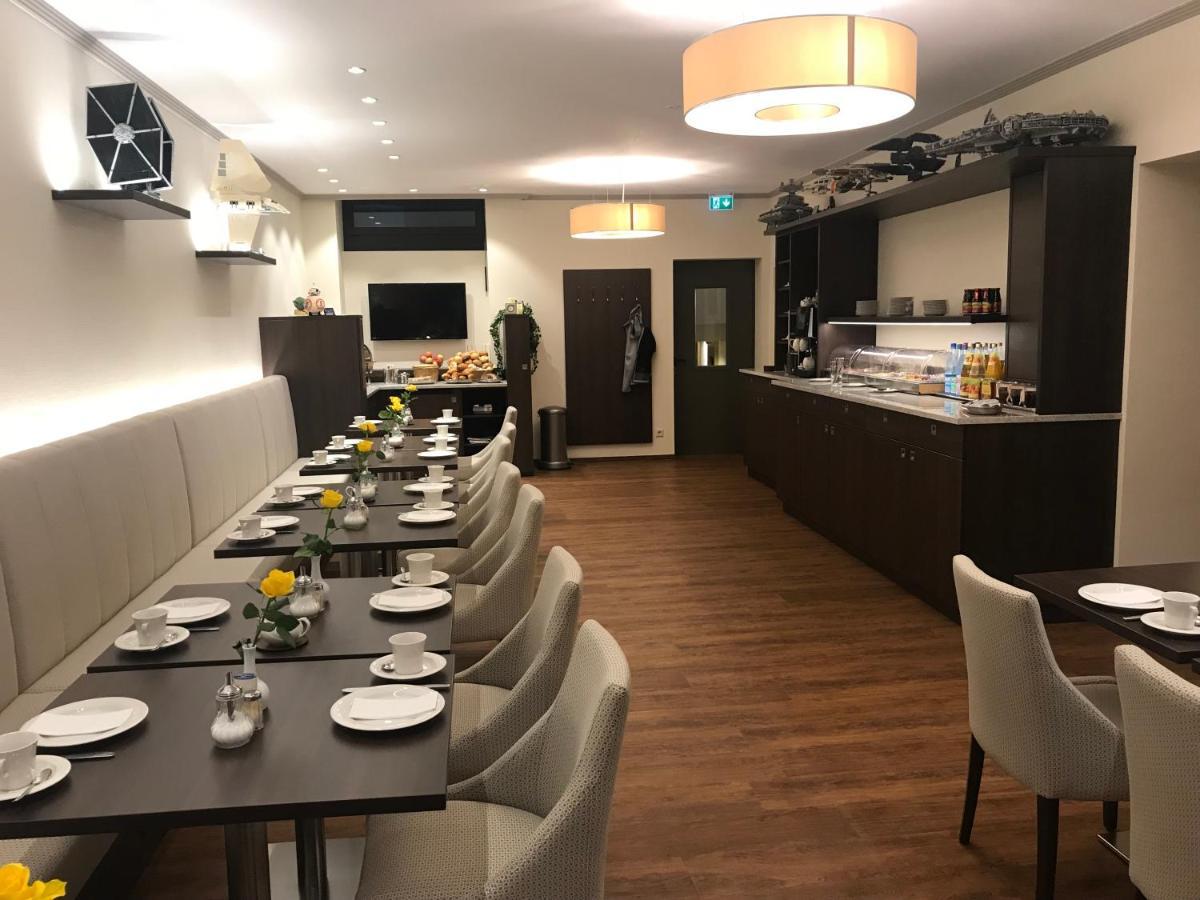 פרנקפורט Hotel Huebler מראה חיצוני תמונה