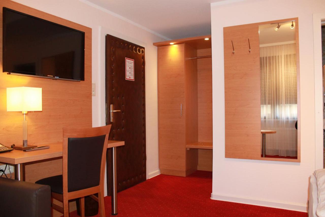 פרנקפורט Hotel Huebler מראה חיצוני תמונה