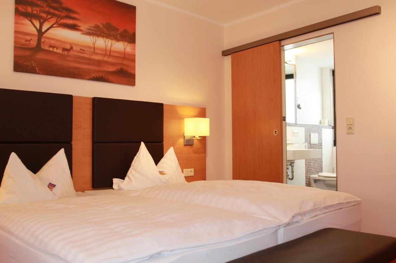פרנקפורט Hotel Huebler מראה חיצוני תמונה