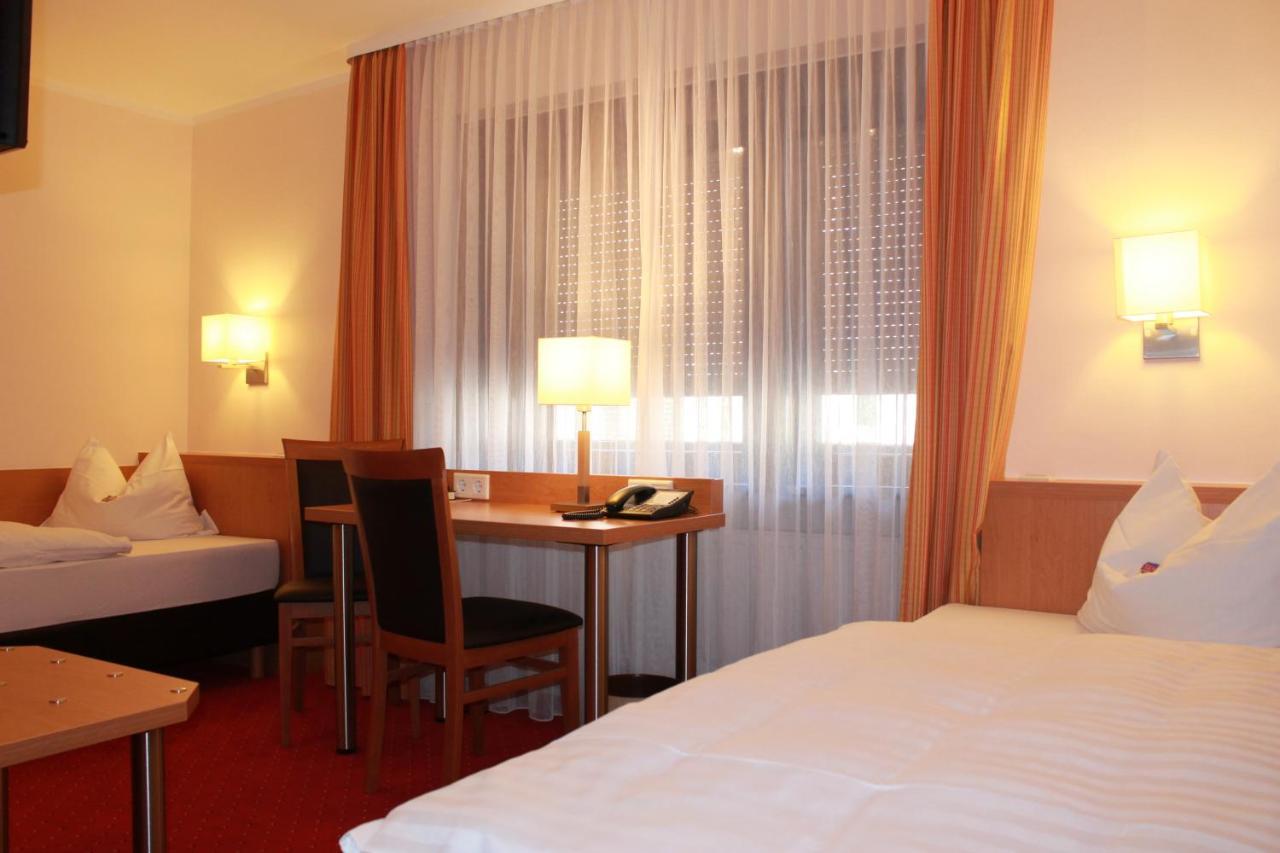 פרנקפורט Hotel Huebler מראה חיצוני תמונה