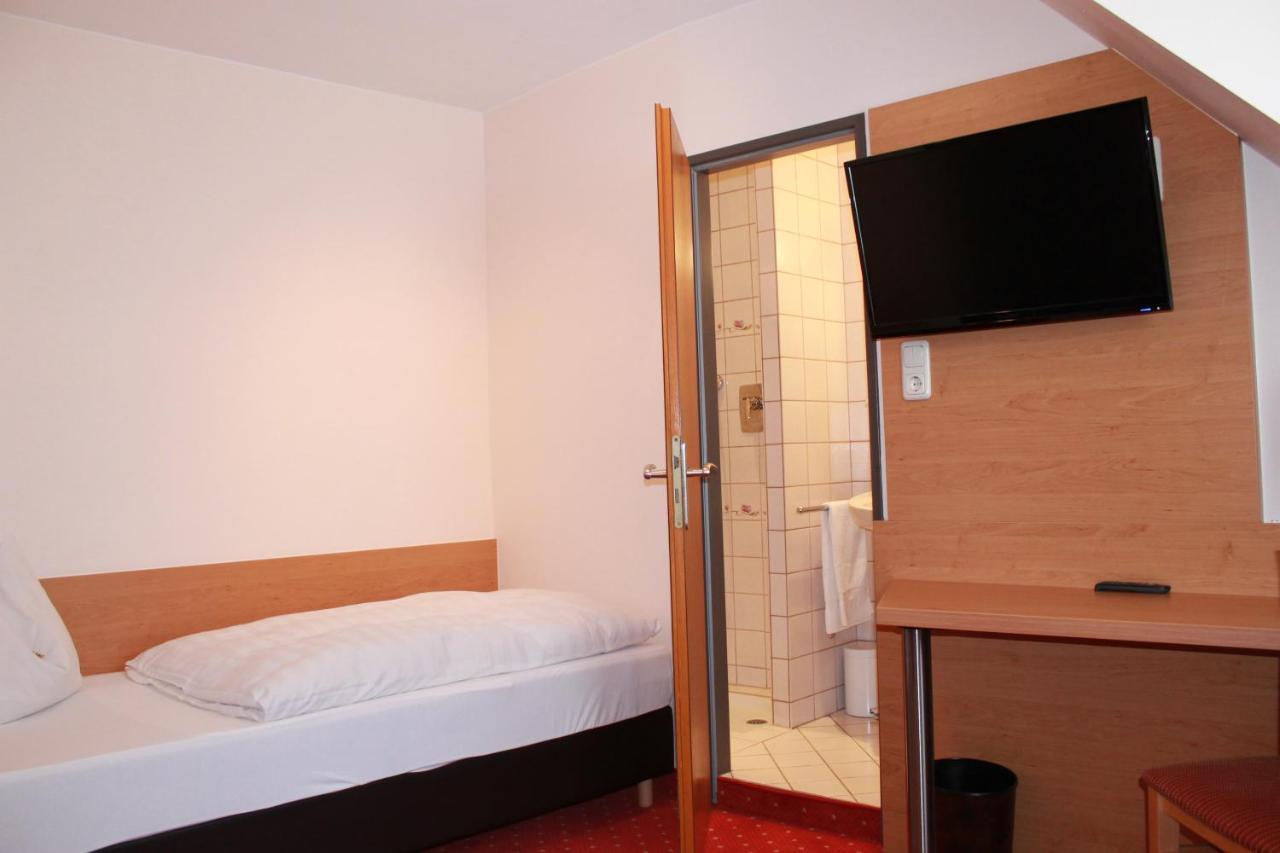 פרנקפורט Hotel Huebler מראה חיצוני תמונה