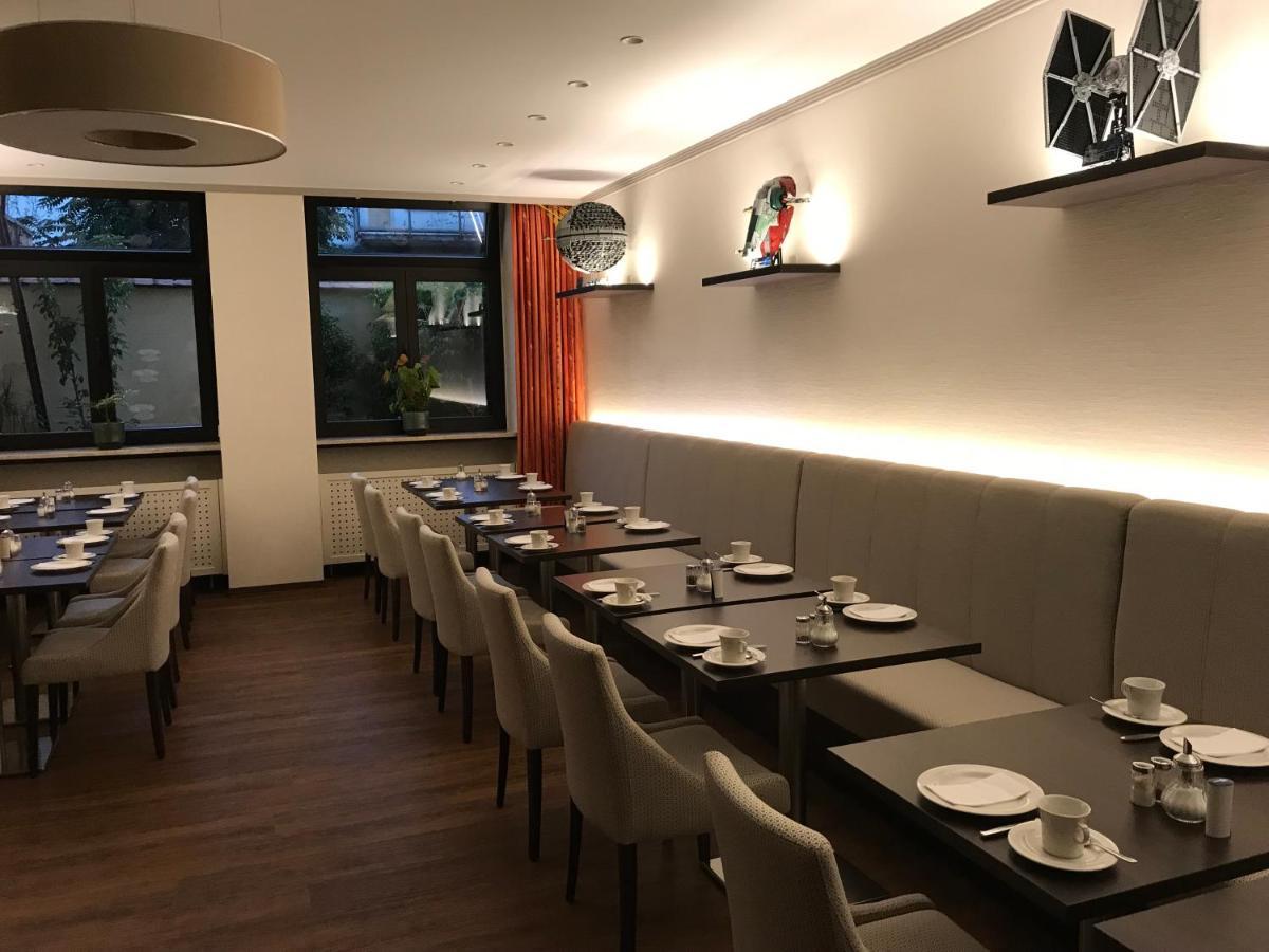 פרנקפורט Hotel Huebler מראה חיצוני תמונה